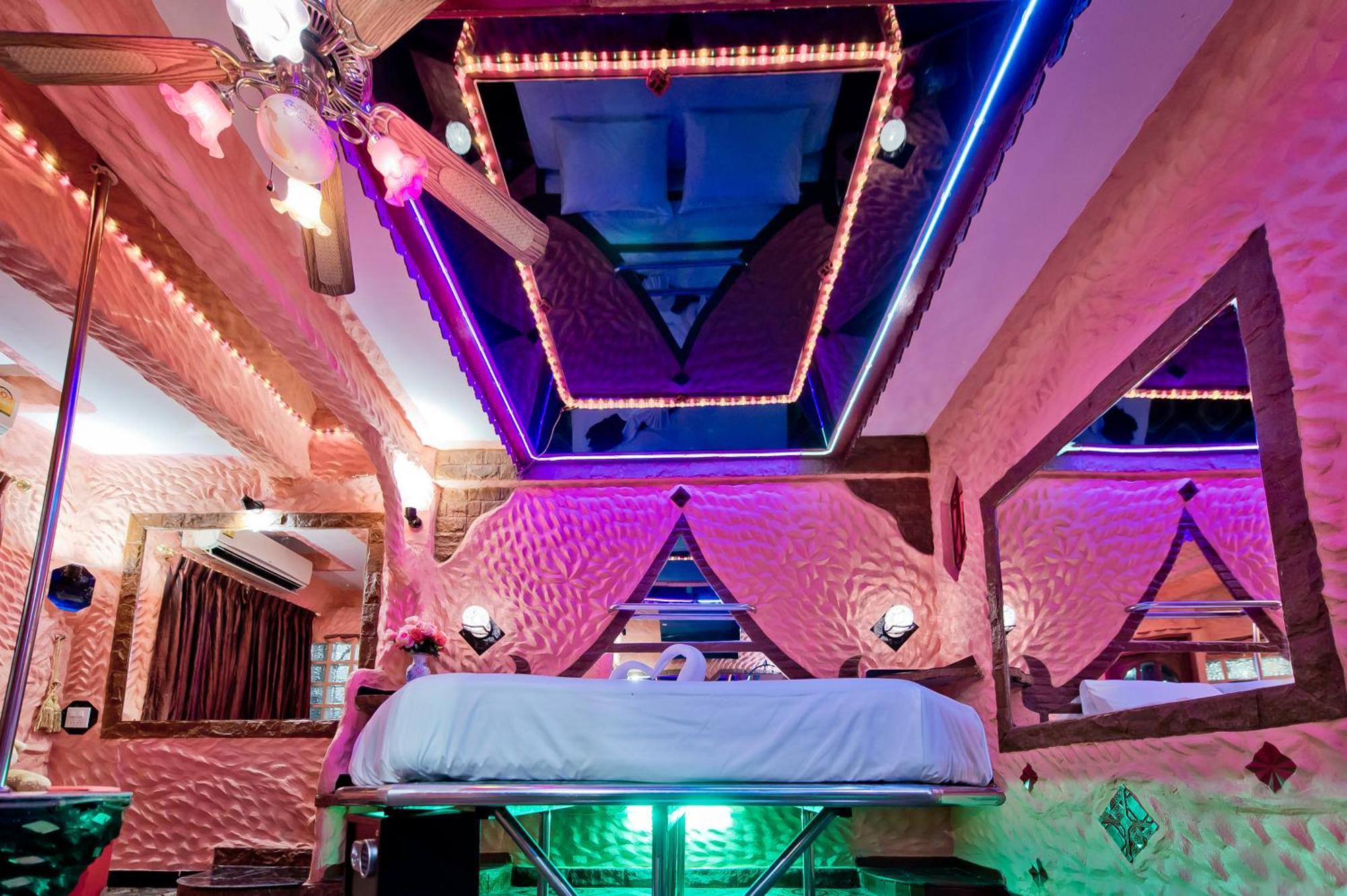Hotel Penthouse Pattaya Exterior foto