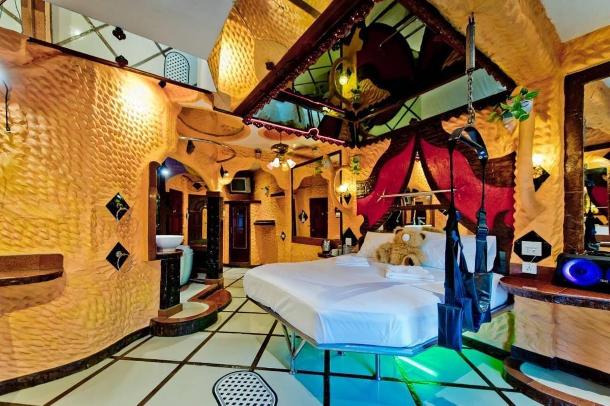 Hotel Penthouse Pattaya Exterior foto
