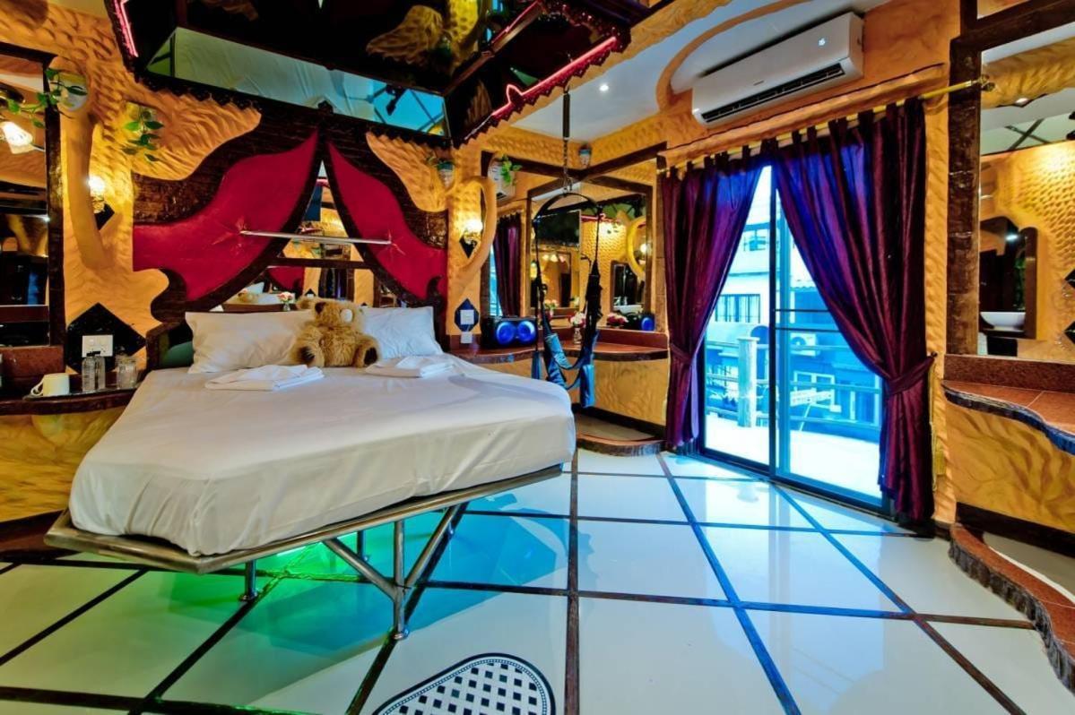 Hotel Penthouse Pattaya Exterior foto