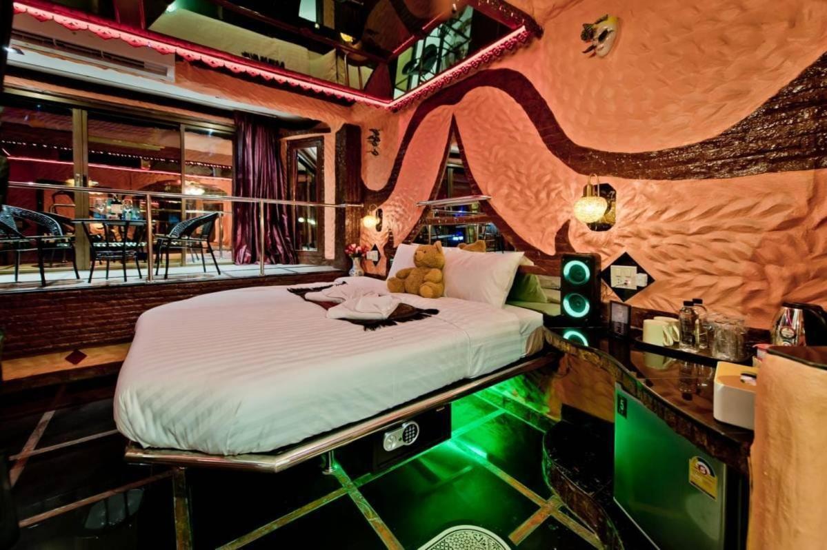 Hotel Penthouse Pattaya Exterior foto